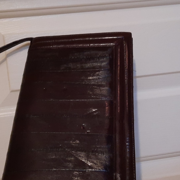 Dark chocolate EEL Skin vintage purse , great condition - Picture 3 of 7